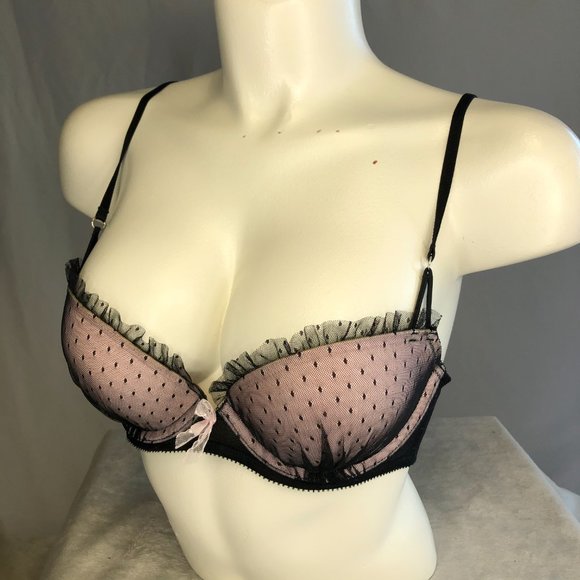 Victoria's Secret Underwire Push Up Demi Bra - Picture 2 of 5